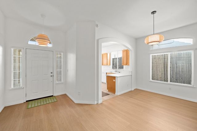 2241 Vail Ct, Rocklin, CA 95765