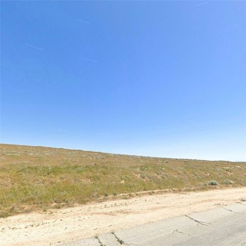 14 W Lancaster Road, Lancaster, CA 93536