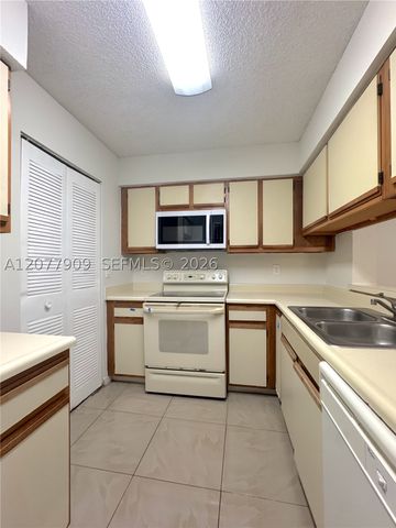 1265 SW 46th Ave 2201, Pompano Beach, FL 33069