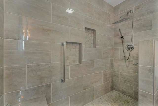 416 Crystal Lane, Roscommon, MI 48653