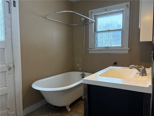 586 Morgan Avenue, Akron, OH 44311