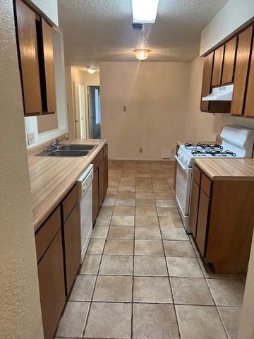 112 Verna SPUR B, Georgetown, TX 78628