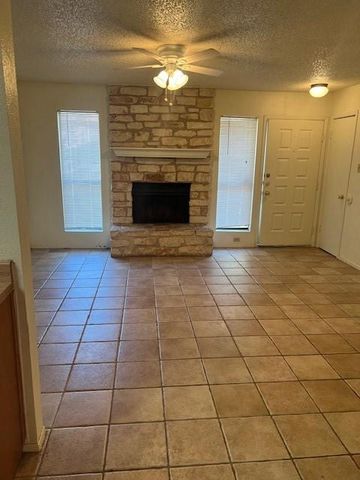 112 Verna SPUR B, Georgetown, TX 78628