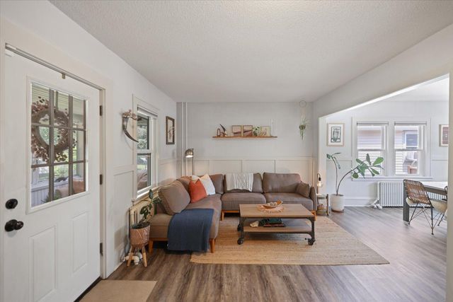 1068 Pleasant Avenue, Saint Paul, MN 55102