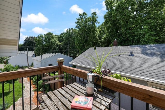 1068 Pleasant Avenue, Saint Paul, MN 55102