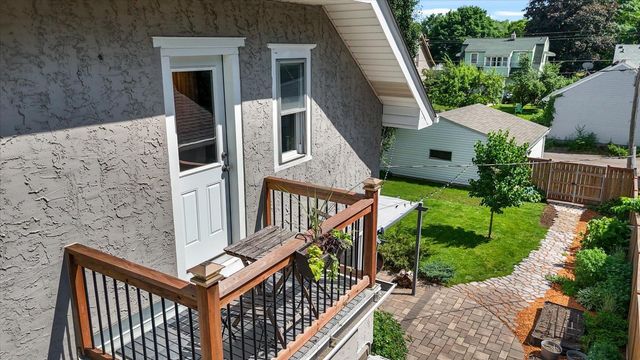 1068 Pleasant Avenue, Saint Paul, MN 55102