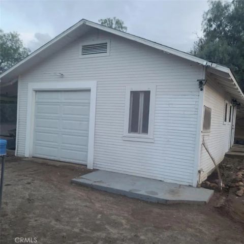 10560 Robinson Avenue, Riverside, CA 92505