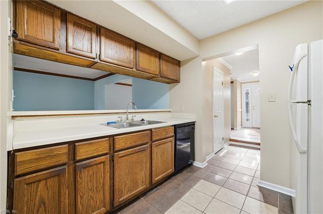 1547 Hummingbird LN, Virginia Beach, VA 23454