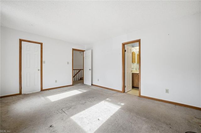 1547 Hummingbird LN, Virginia Beach, VA 23454