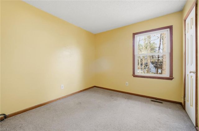 1547 Hummingbird LN, Virginia Beach, VA 23454