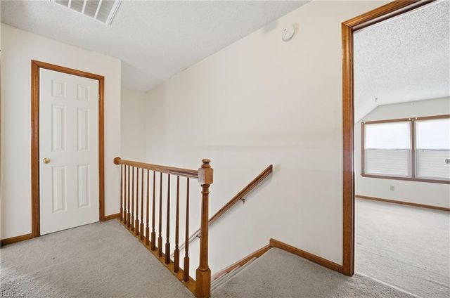 1547 Hummingbird LN, Virginia Beach, VA 23454