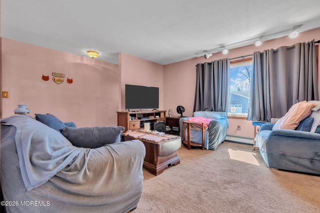 1910 Birchbark Place, Toms River, NJ 08753