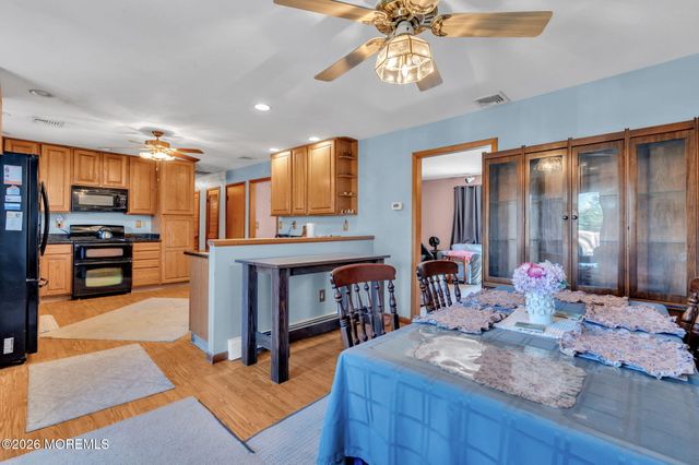 1910 Birchbark Place, Toms River, NJ 08753