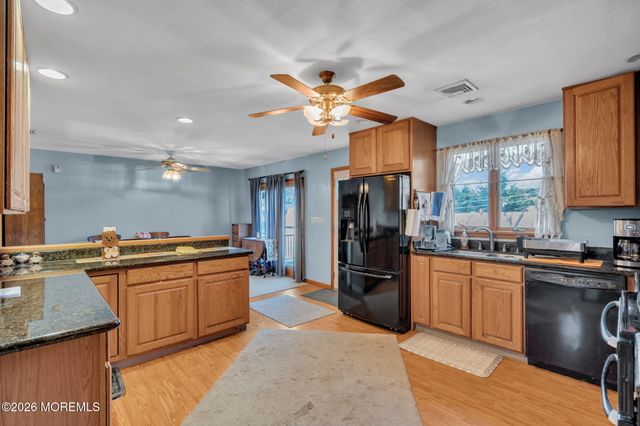 1910 Birchbark Place, Toms River, NJ 08753