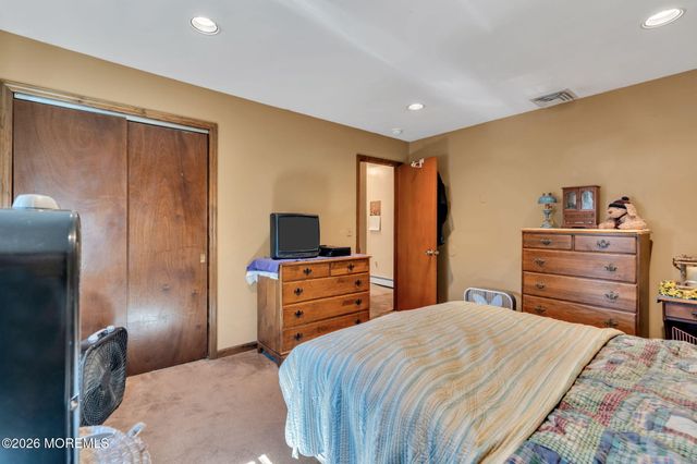 1910 Birchbark Place, Toms River, NJ 08753