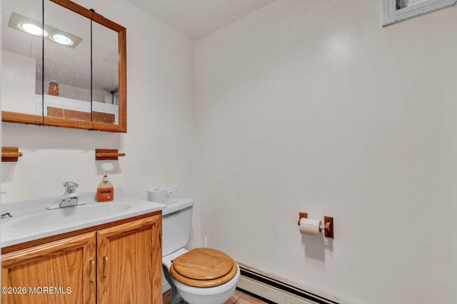 1910 Birchbark Place, Toms River, NJ 08753