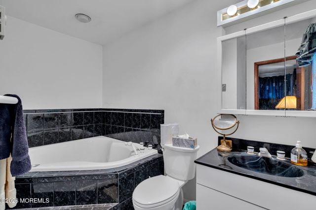 1910 Birchbark Place, Toms River, NJ 08753