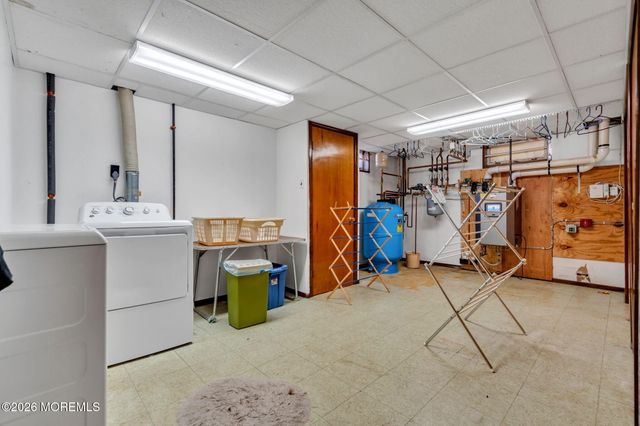 1910 Birchbark Place, Toms River, NJ 08753