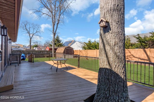 1910 Birchbark Place, Toms River, NJ 08753