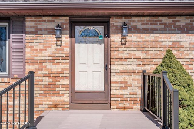 1910 Birchbark Place, Toms River, NJ 08753