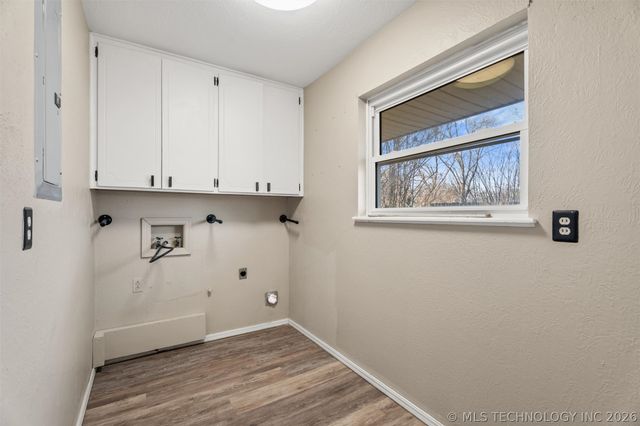 1613 Harned Drive, Bartlesville, OK 74006