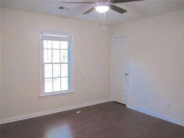 3040 Oak Meadow Drive, Snellville, GA 30078