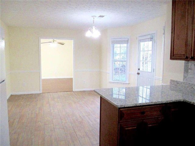 3040 Oak Meadow Drive, Snellville, GA 30078