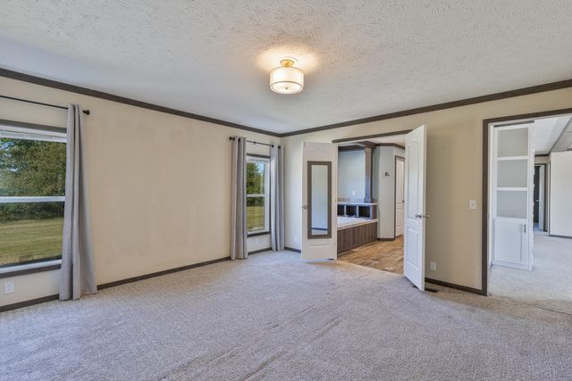 1735 Richmond Road, Lancaster, KY 40444