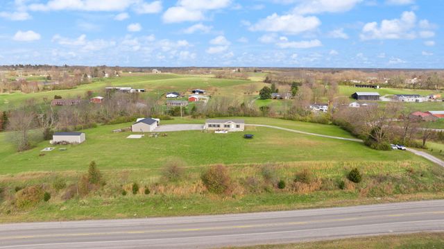 1735 Richmond Road, Lancaster, KY 40444