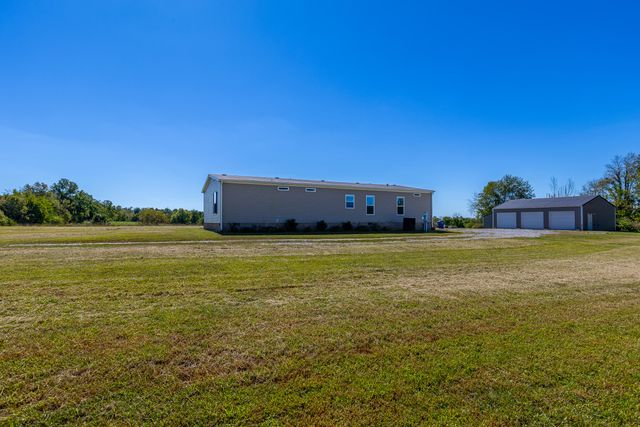1735 Richmond Road, Lancaster, KY 40444