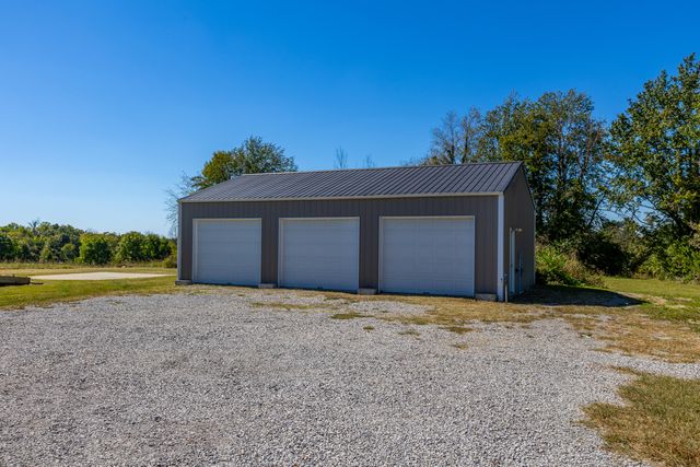 1735 Richmond Road, Lancaster, KY 40444