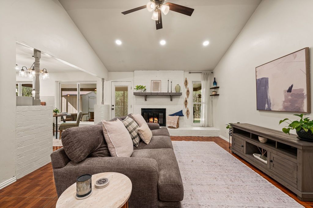 1121 Timbercreek Road, Benbrook, TX 76126 — photo 4