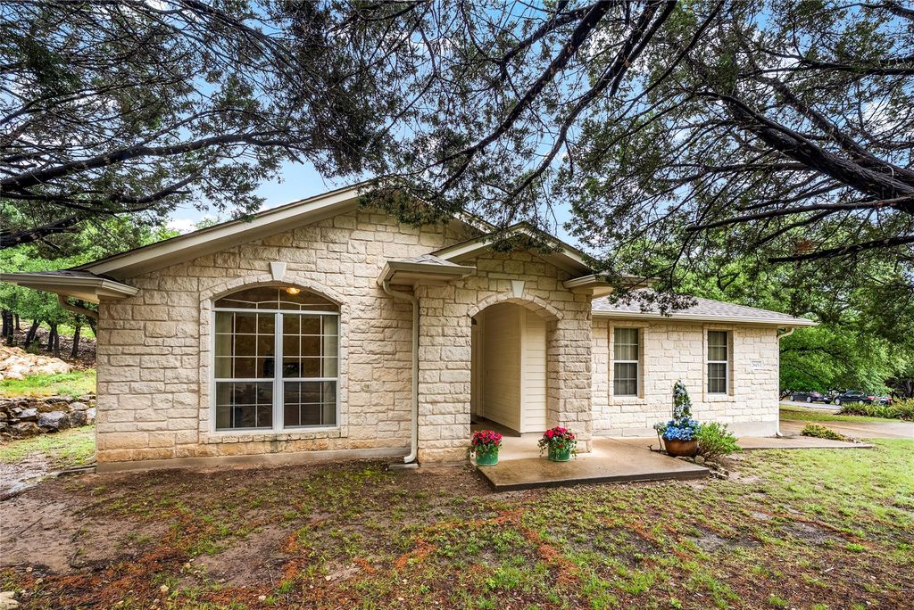 2601 Warren CV, Lago Vista, TX 78645