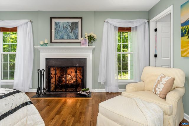 100 CAMPBELL RD, Keswick, VA 22947