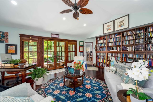 100 CAMPBELL RD, Keswick, VA 22947