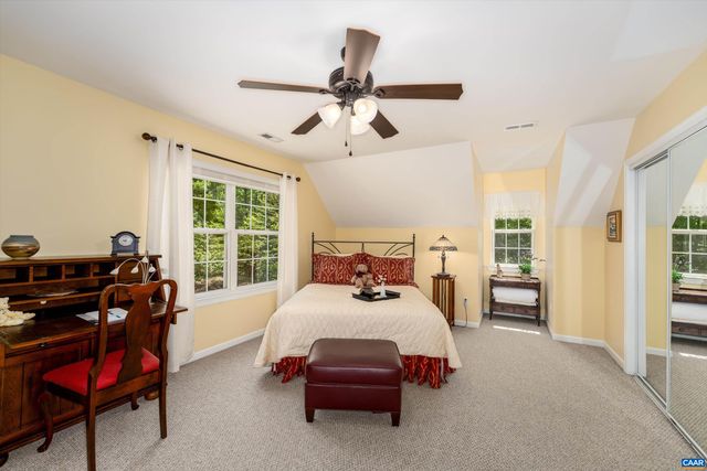 100 CAMPBELL RD, Keswick, VA 22947