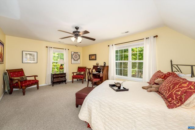 100 CAMPBELL RD, Keswick, VA 22947