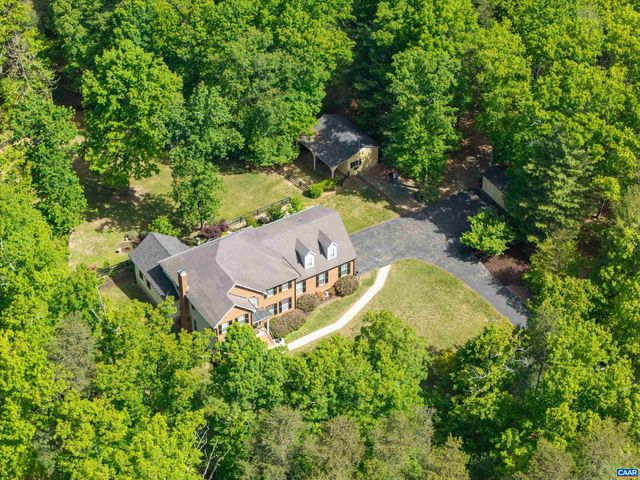100 CAMPBELL RD, Keswick, VA 22947
