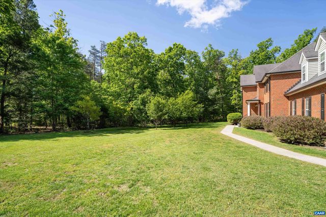 100 CAMPBELL RD, Keswick, VA 22947