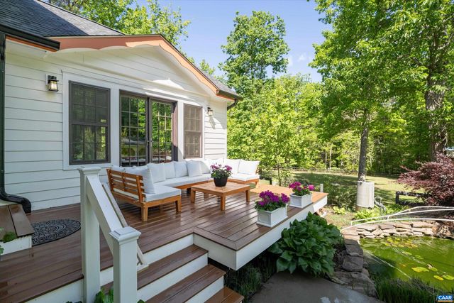 100 CAMPBELL RD, Keswick, VA 22947
