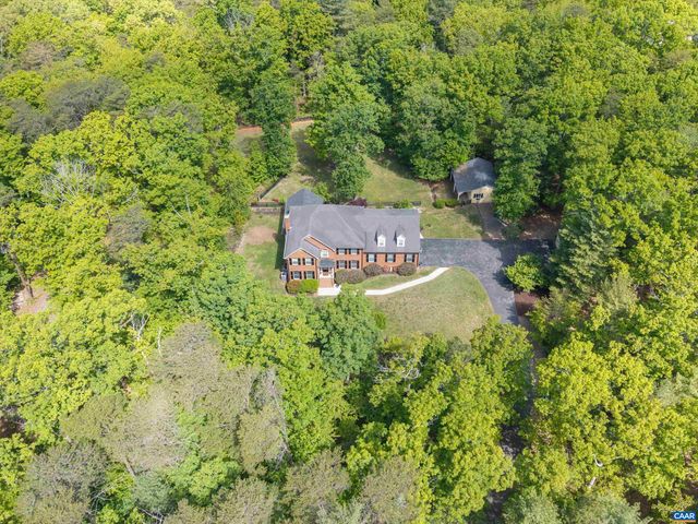 100 CAMPBELL RD, Keswick, VA 22947