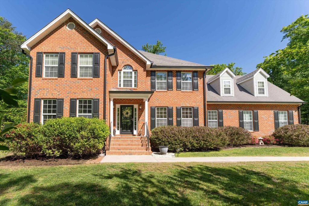 100 CAMPBELL RD, Keswick, VA 22947