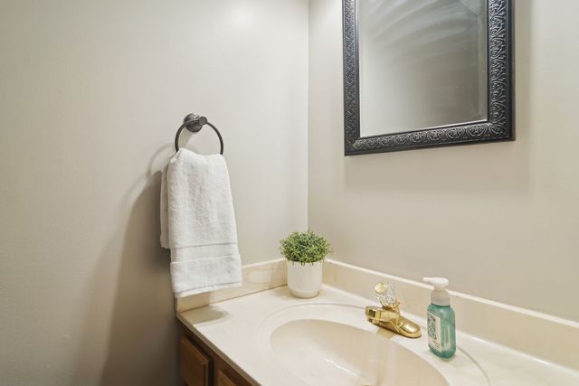 1506 N Saint Marks Place, Palatine, IL 60067