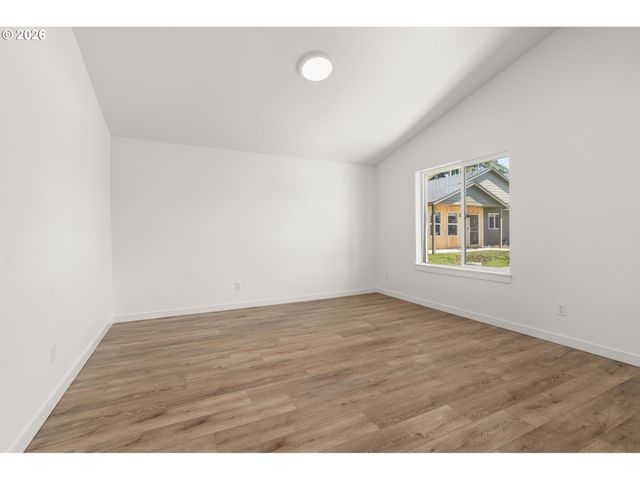 3001 ORANGE Ct, Winlock, WA 98596