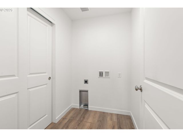 3001 ORANGE Ct, Winlock, WA 98596