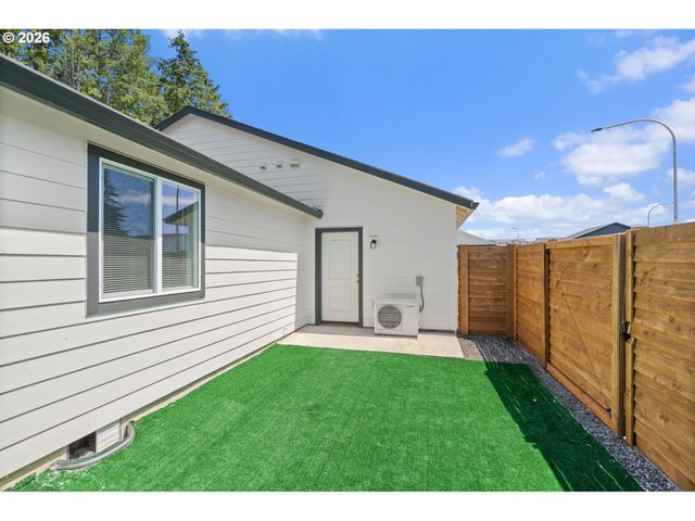 3001 ORANGE Ct, Winlock, WA 98596