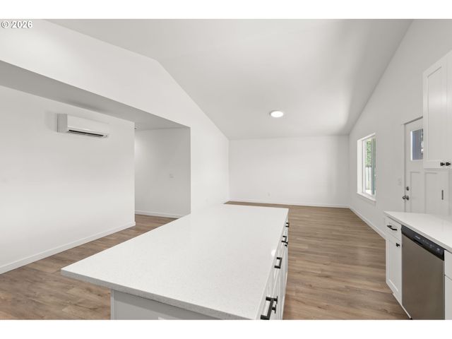 3001 ORANGE Ct, Winlock, WA 98596
