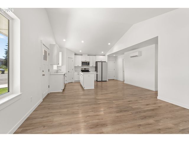 3001 ORANGE Ct, Winlock, WA 98596