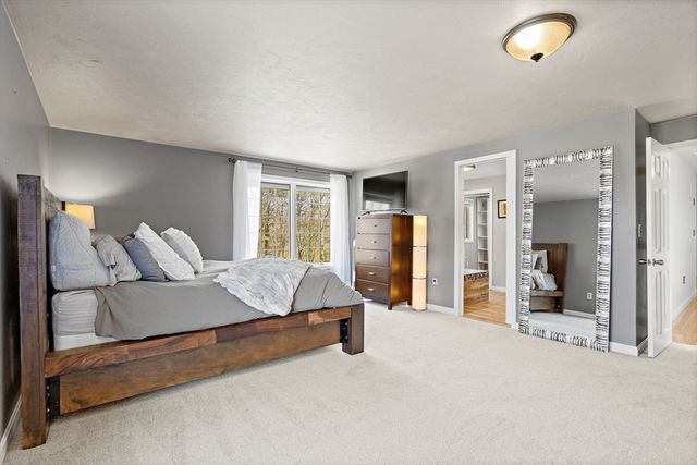 5 Quail Hollow, Westborough, MA 01581