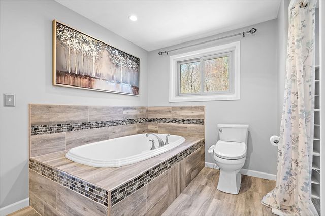 5 Quail Hollow, Westborough, MA 01581